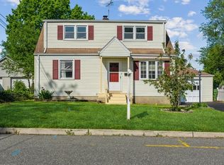 34 Morgan Dr, Edison, NJ 08817