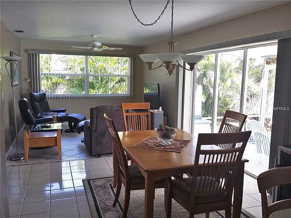4th image of 940 Don Juan Ct