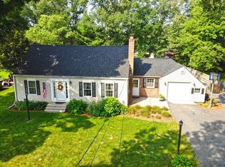 54 Fox Hill Rd, Springfield, MA 01118