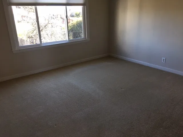2246 44th Ave — Photo 3