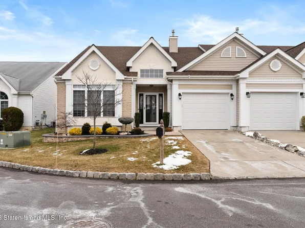 4 Wellington Pl, Monroe Township, NJ 08831