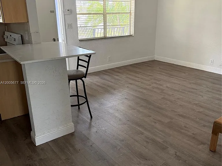 110 SE 2nd St #206 — Photo 7