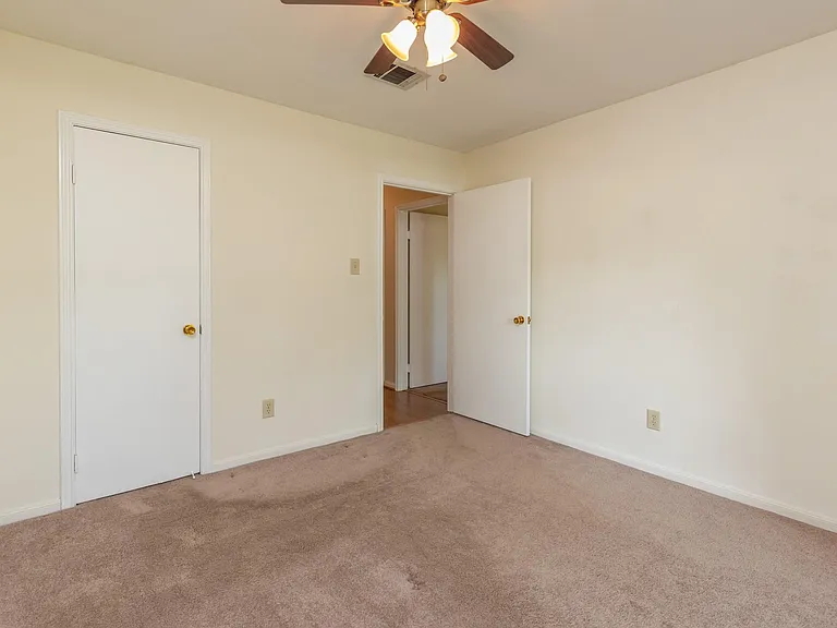 2623 Longleaf Pines Dr — Photo 28