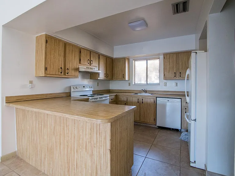 9324 SW 132nd St — Photo 7