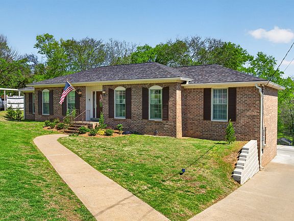 3rd image of 2030 Graceland Dr