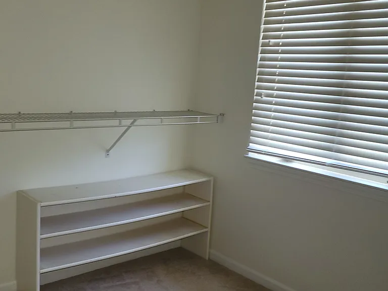 5689 Versailles Ave — Photo 50