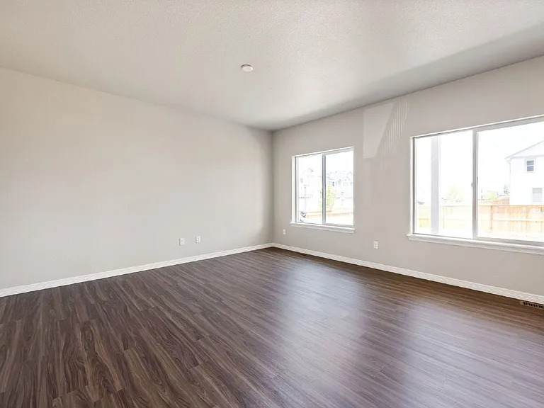 5694 Olathe Ave — Photo 6