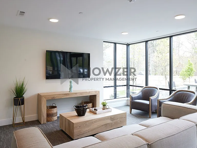 850 Falmouth Rd — Photo 43