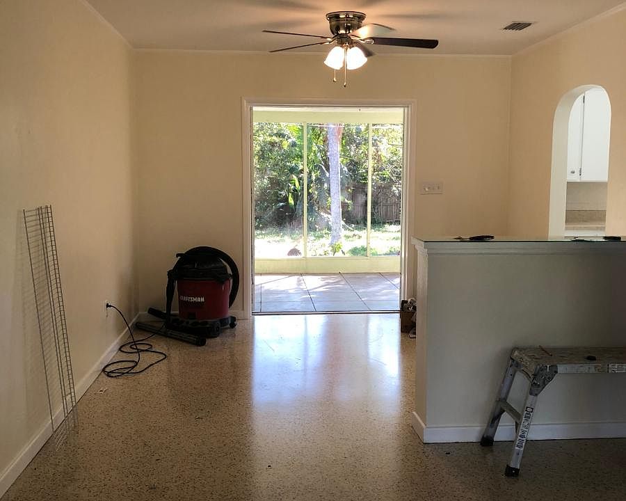 1st image of 1035 Greenway Ave