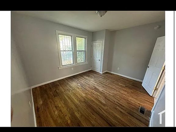 4th image of 637-643 15th Ave #1L