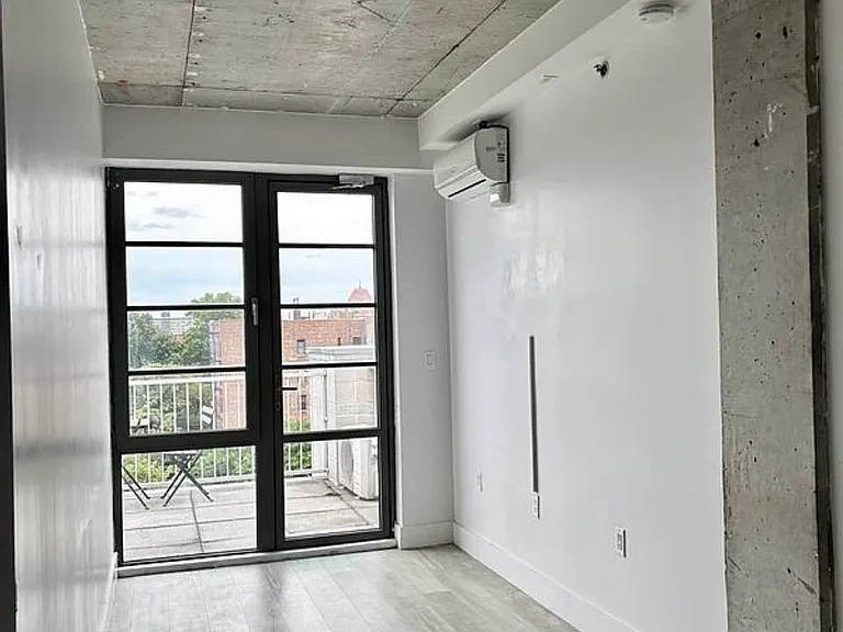 1930 Bedford Ave #7A — Photo 10