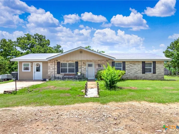 461 Shortys Ln, Fredericksburg, TX 78624