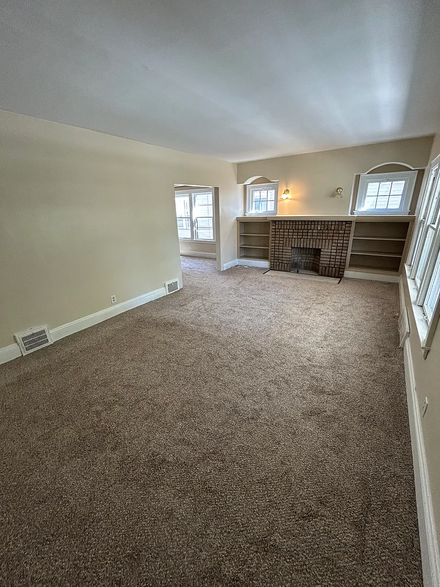 Building Photo - 2115 Brown Rd #1