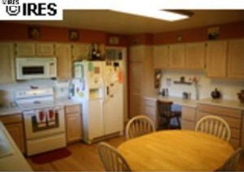 3rd image of 10 Cedar Ct