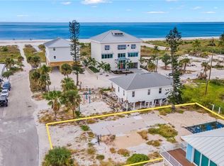 61 Flamingo St, Fort Myers Beach, FL 33931