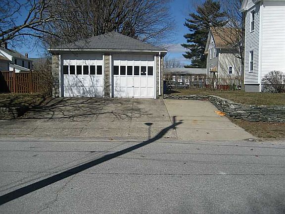 4th image of 86 Hawthorne Ave