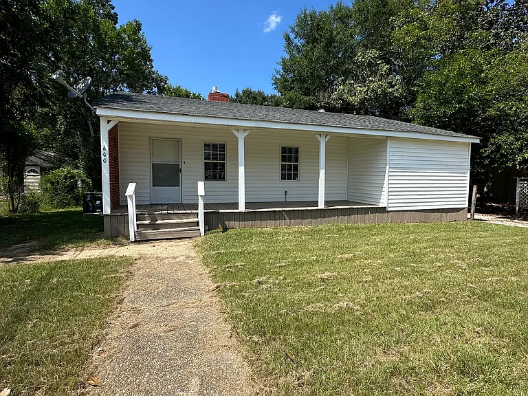 600 McLendon Ave — Photo 1