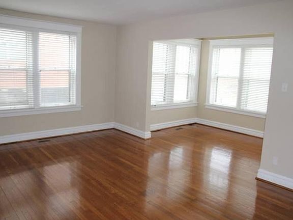 4th image of 847 Westgate Ave #2