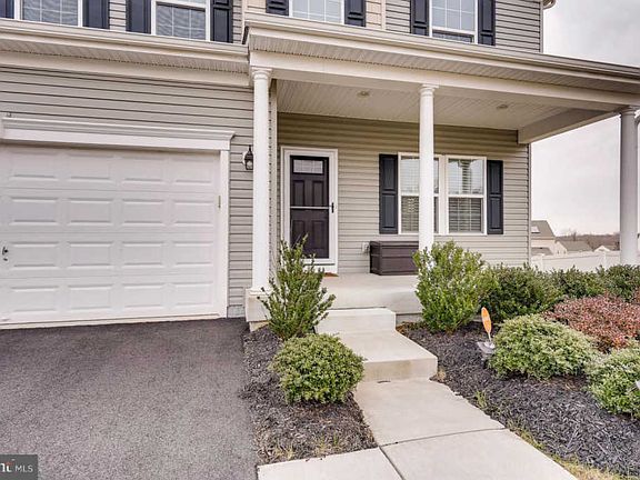 2nd image of 1113 Melissa Ct