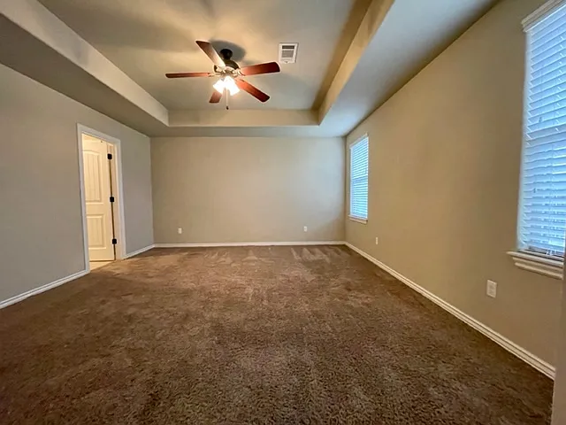 810 SW Pure Globe St — Photo 7