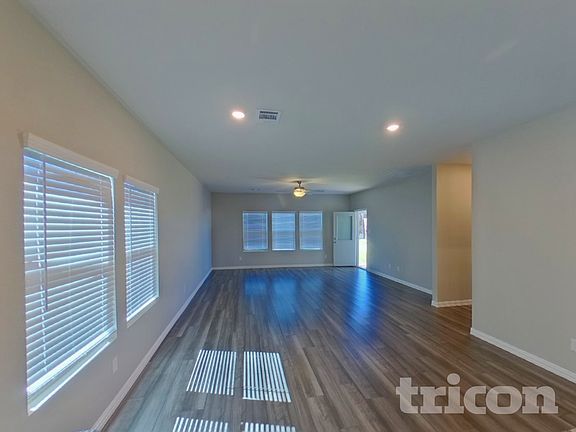 3rd image of 6124 Tawakoni Ln