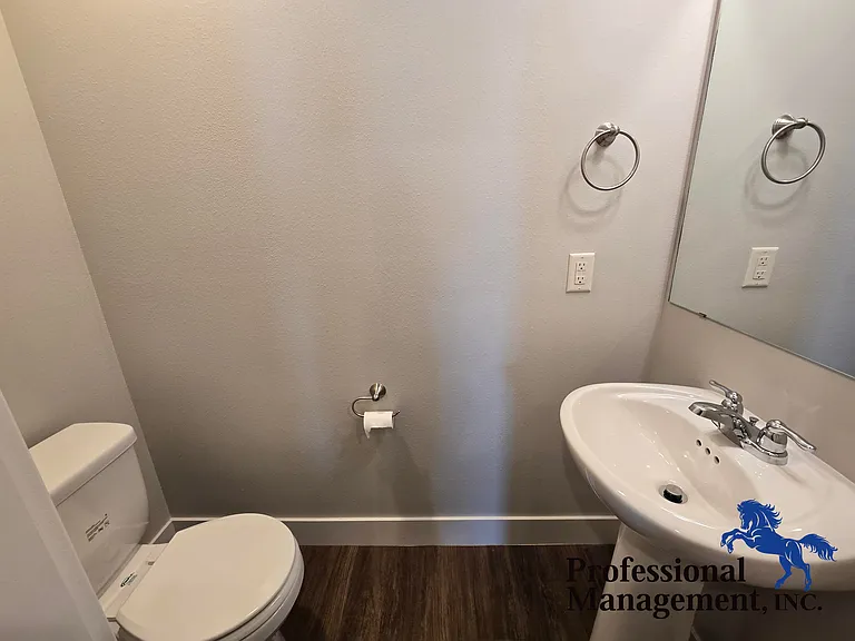 933 Kingston Ave — Photo 5