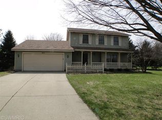 8771 Cavalier Ct, Jenison, MI 49428