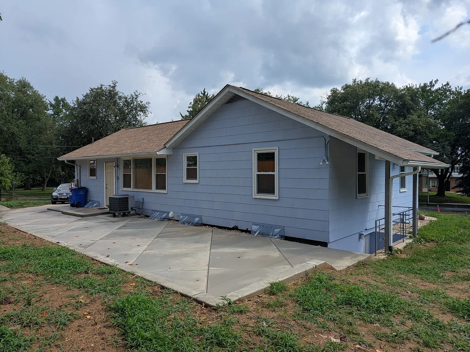 4 bed, 2.5 bath, 1680 sqft, $3,500 — Photo 3
