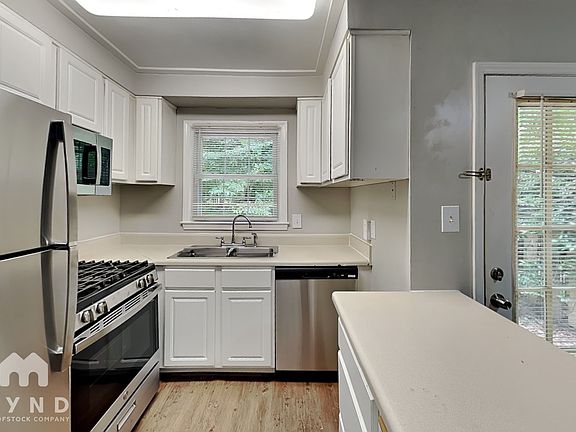 4th image of 4705 Blue Bird Ct APT A