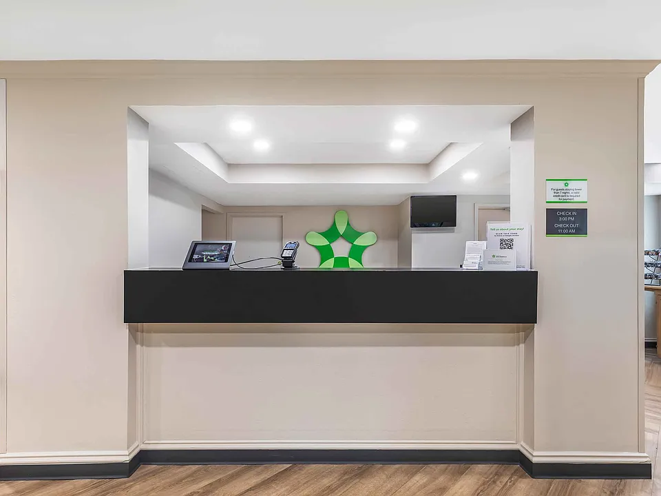 Lobby and Guest Check-in
