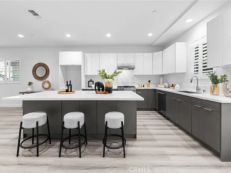 1359 Point Loma Pl — Photo 23