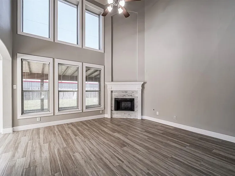 4822 Mosaic Canyon Ct — Photo 3