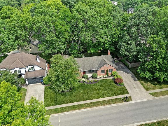 3rd image of 980 Venetian Way