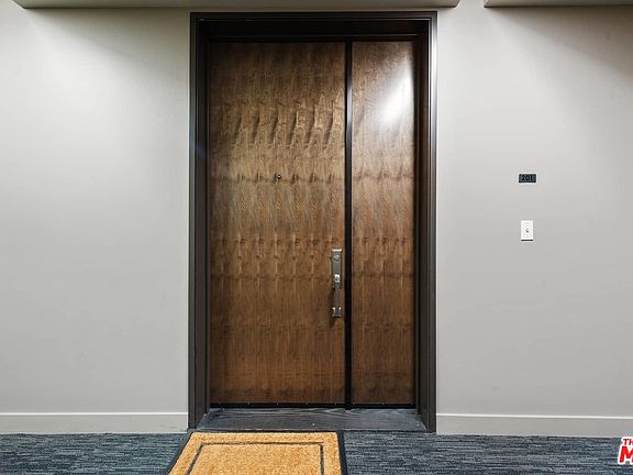5th image of 855 N Croft Ave APT 201