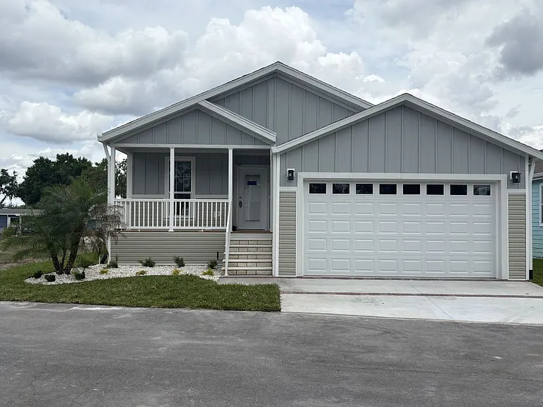 765 Arbor Estate Way #765 — Photo 3