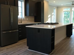 918 N Buchanan St, Arlington, VA 22203