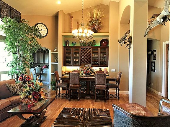 Living Room/Dining Room