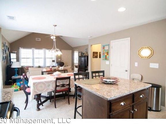 5th image of 2719 Brittany Ln