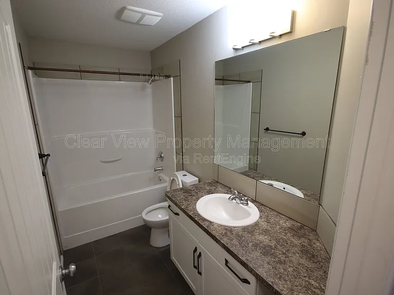704 Mount Sundance Ln W — Photo 19