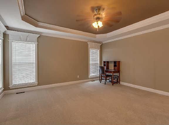 2nd image of 526 Willow Hill Cir