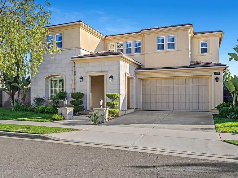 2854 Alamitos Rd — Photo 3