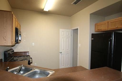 2nd image of 117 Lindas Creek Ln #121