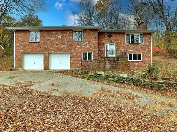 176 Strobel Road, Trumbull, CT 06611