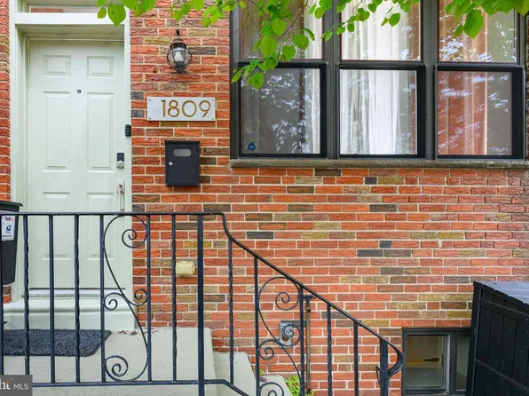 1809 Dickinson St, Philadelphia, PA 19146