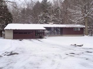 9331 Warnick Rd, Frankenmuth, MI 48734