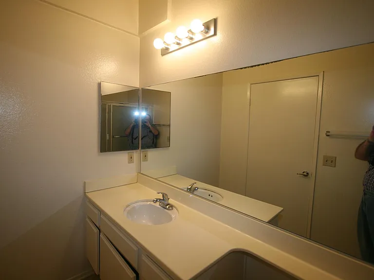 3637 Clarington Ave #113 — Photo 38