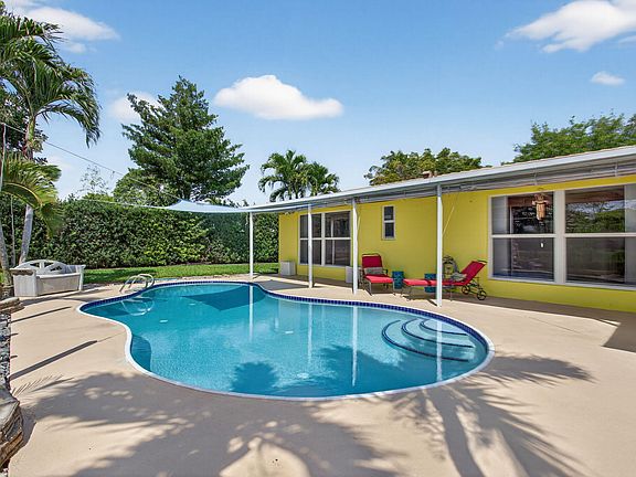 4th image of 6720 SW 7th Street