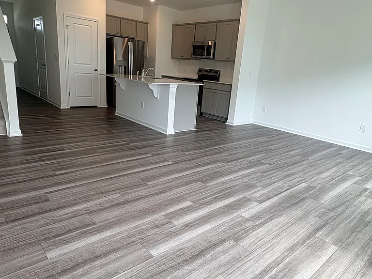 83 Broward Ln — Photo 8