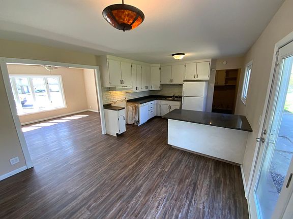 5th image of 805 Southmoor Dr