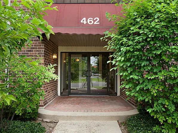 462 Raintree Dr Unit 1B, Glen Ellyn, IL 60137